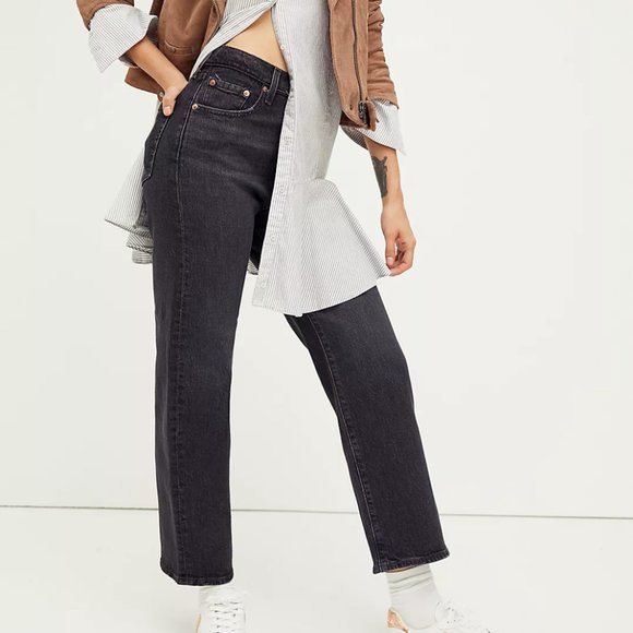 Levi's • Ribcage Straight Ankle Jeans - Picture 1 of 6